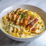One-Pan Creamy Tomato Pasta with Spinach and Mozzarella Recipe