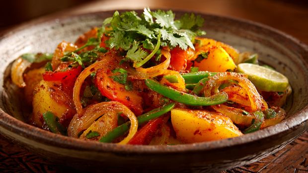 Cozy Persian Potato Curry (Dopiazeh Aloo – Bold & Comforting Dinner)